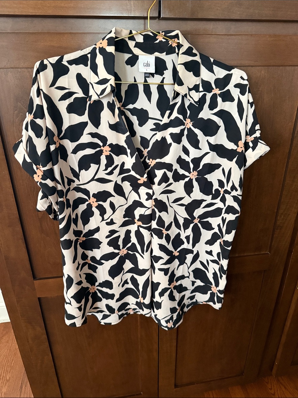 Cabi Black & Cream Floral Short-Sleeve Button Front Top